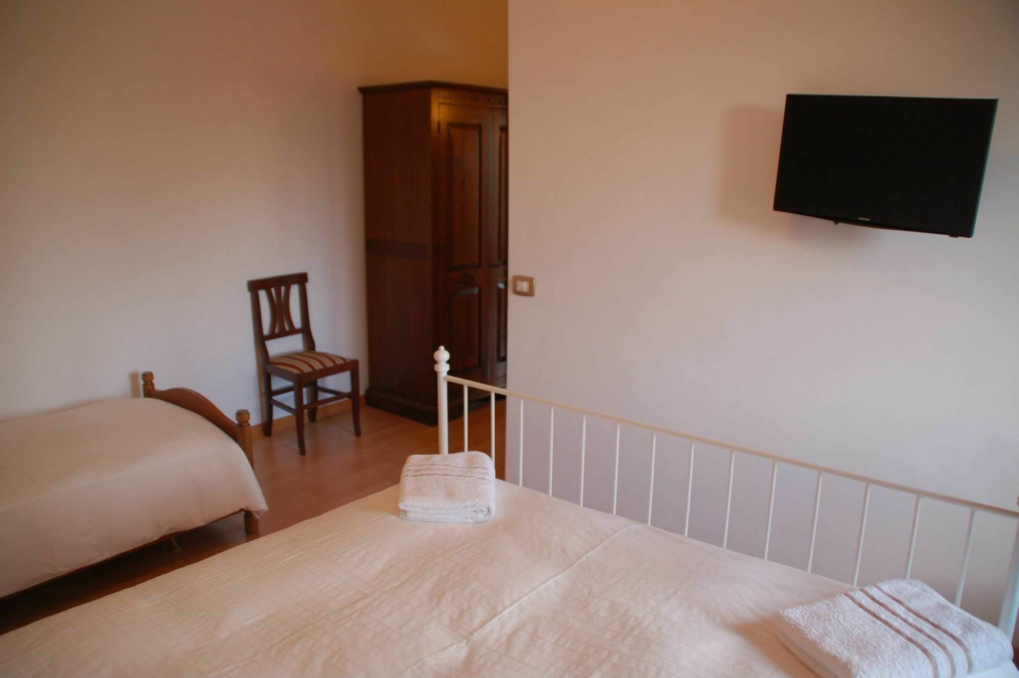Bed And Breakfast La Corte Degli Ulivi Civitavecchia Exterior foto