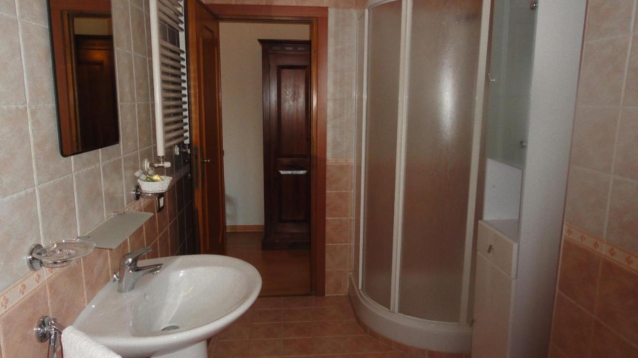 Bed And Breakfast La Corte Degli Ulivi Civitavecchia Habitación foto