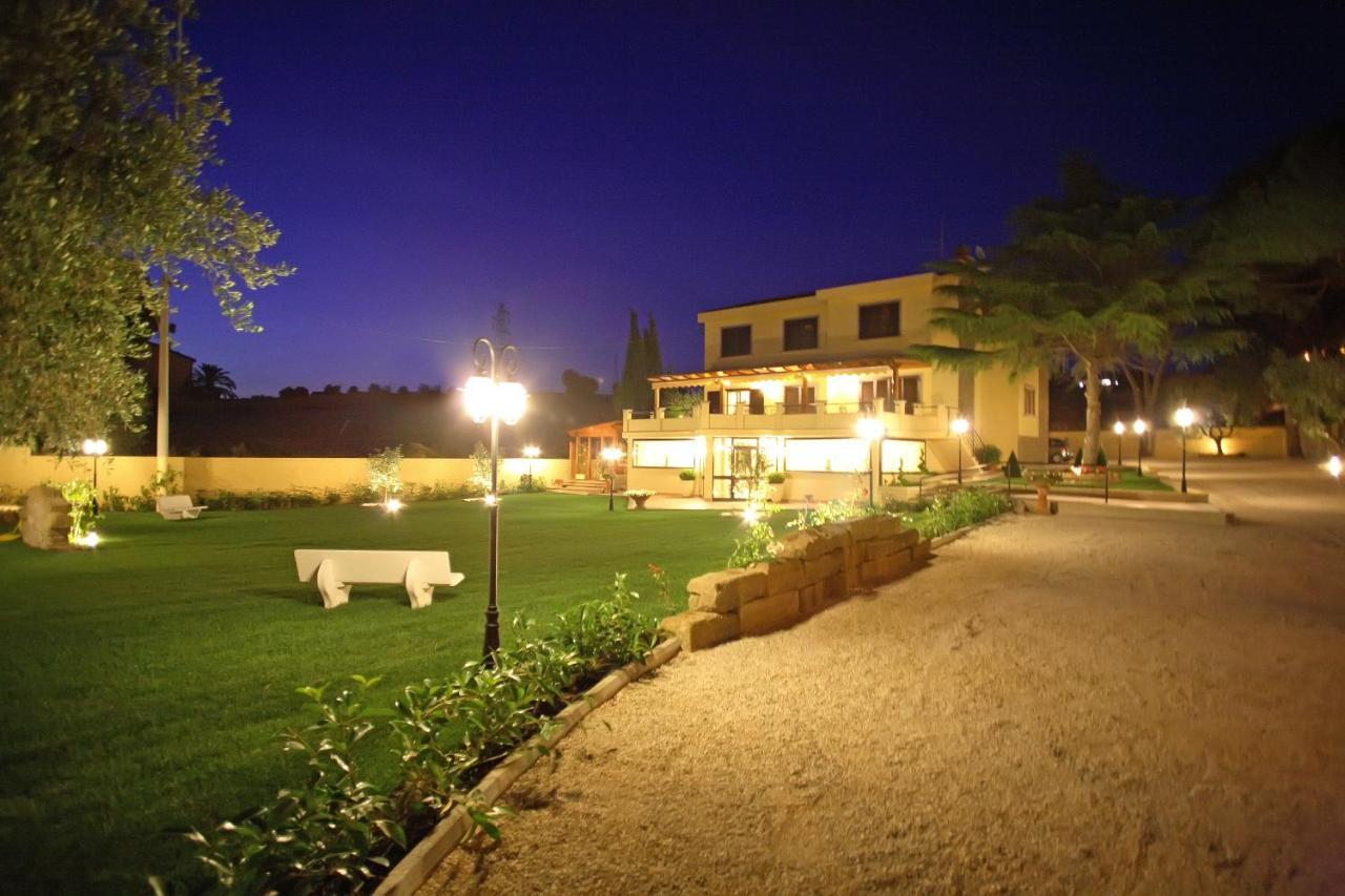Bed And Breakfast La Corte Degli Ulivi Civitavecchia Exterior foto